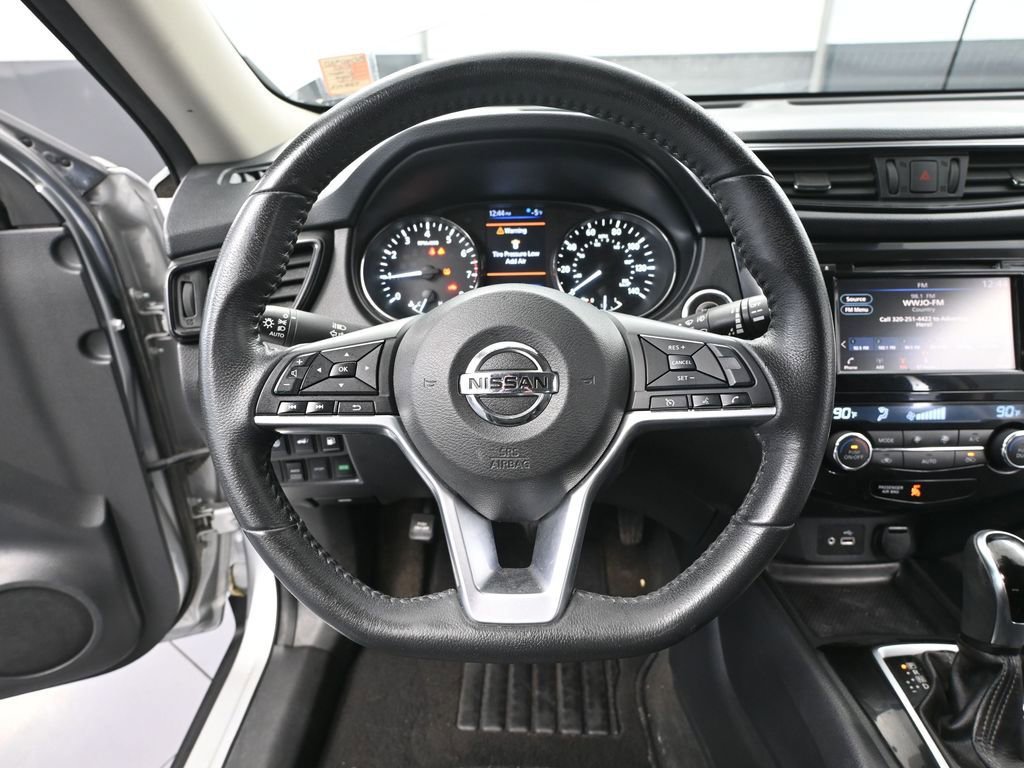 Used 2020 Nissan Rogue SV image 25