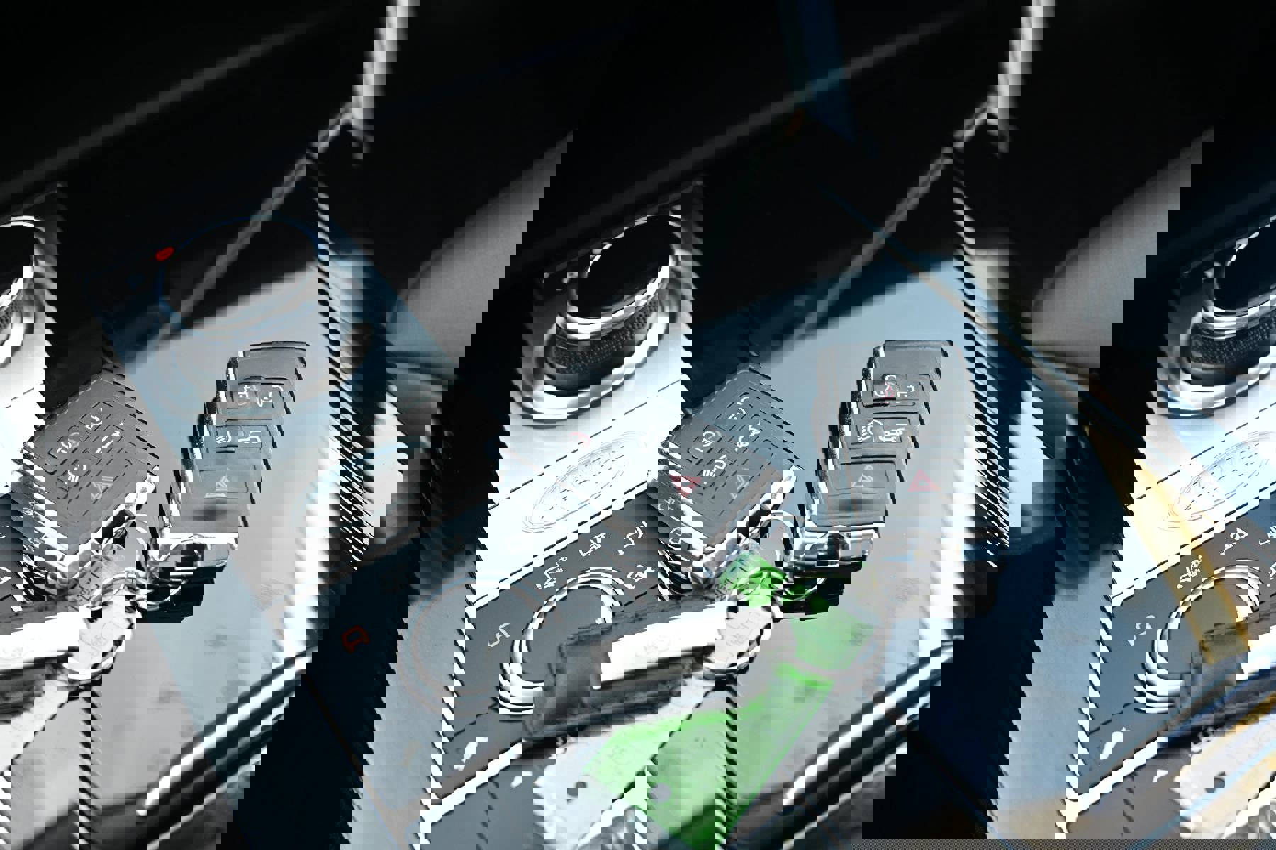 Used 2020 Land Rover Discovery HSE AWD/4WD image 33