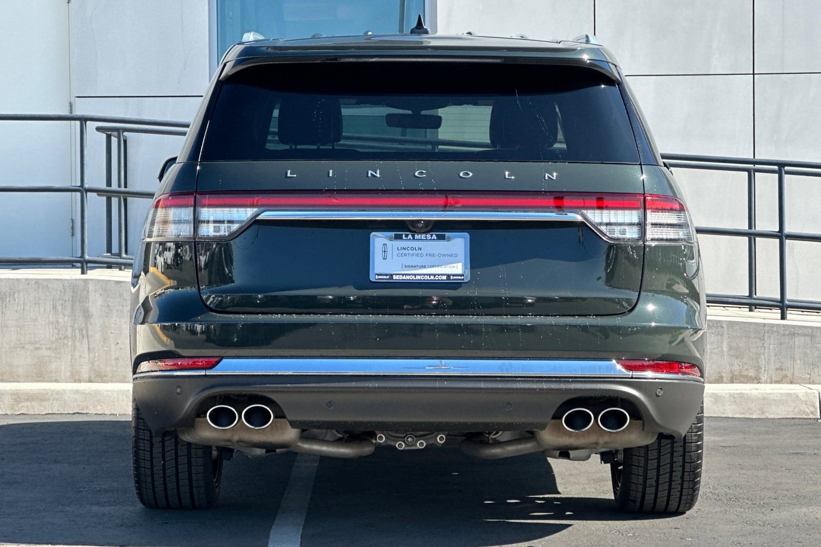 Certified 2023 Lincoln Aviator Reserve w/ Equipment Group 201A image 4