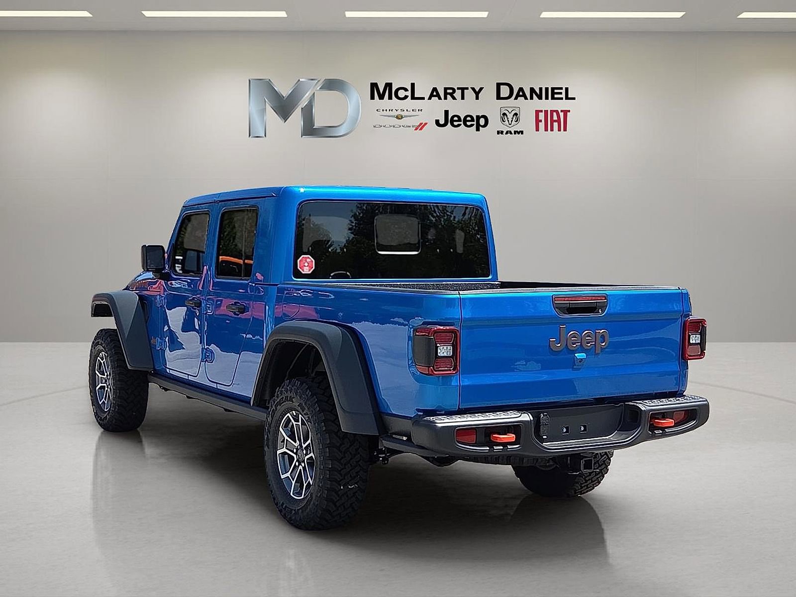 New 2025 Jeep Gladiator Mojave w/ Steel Bumper Group image 4