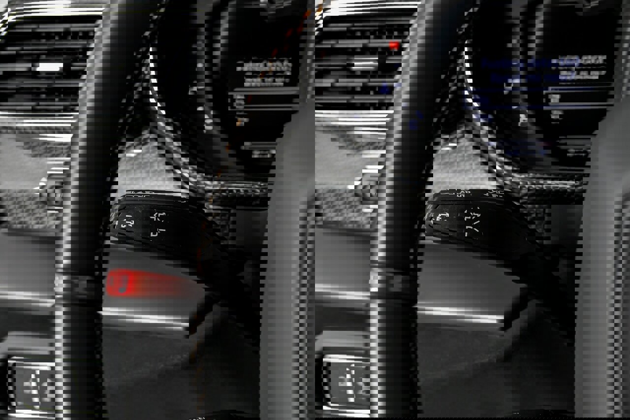 Used 2023 Lamborghini Urus Performante image 35