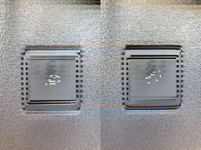 Used 2024 Volkswagen Tiguan SE image 8