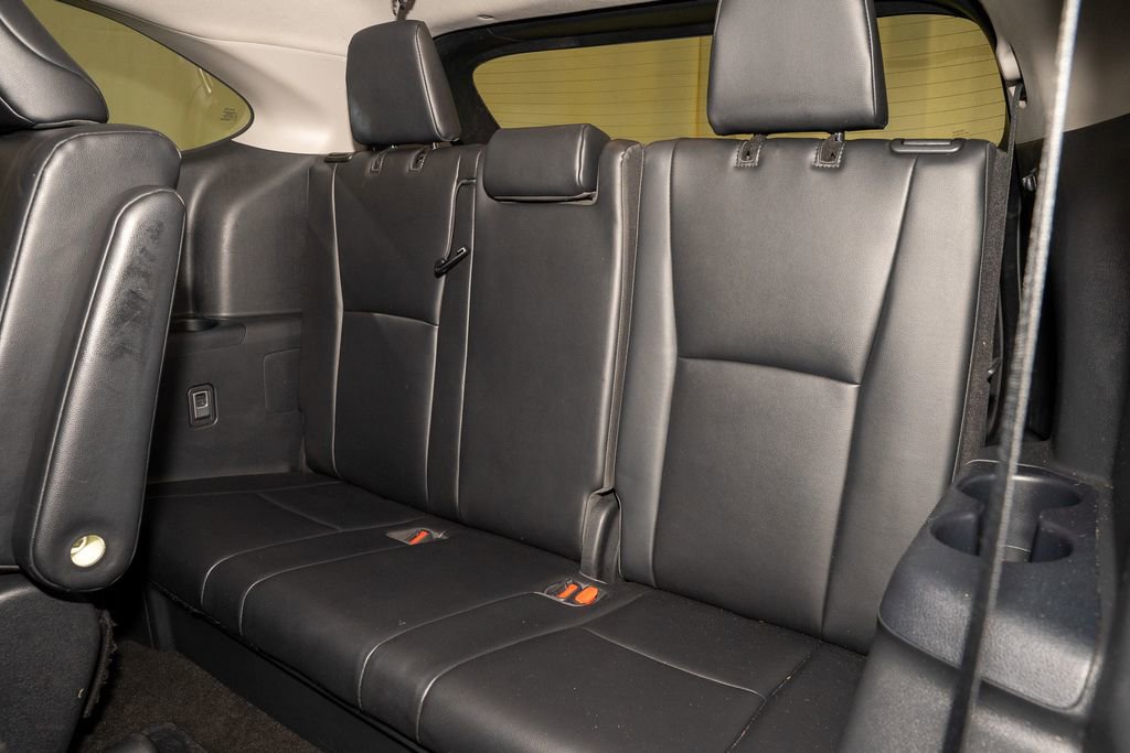 Used 2023 Toyota Highlander XLE image 11