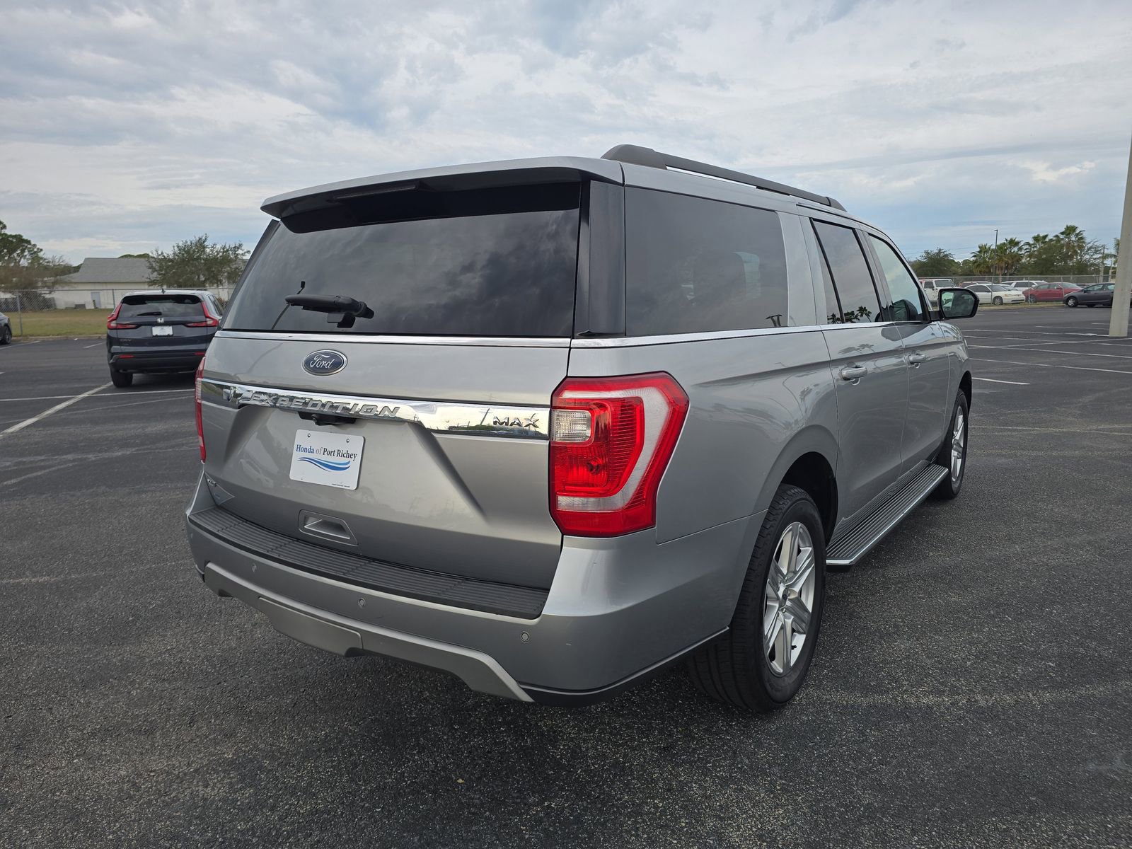 Used 2020 Ford Expedition Max XLT w/ Equipment Group 202A image 4