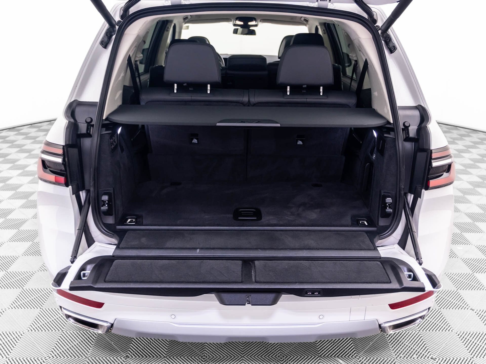 Certified 2026 BMW X7 xDrive40i AWD/4WD image 29
