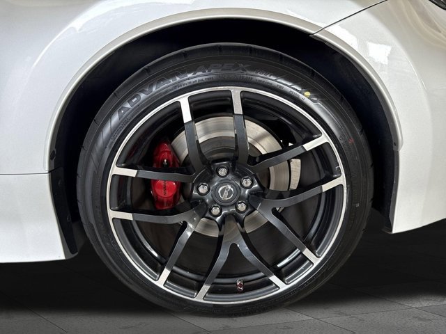 Used 2018 Nissan 370Z NISMO RWD image 21