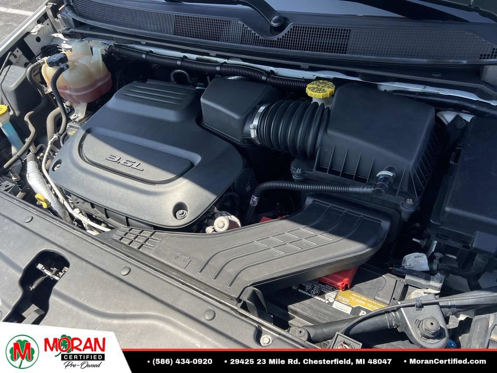 Used 2019 Chrysler Pacifica Limited w/ S Appearance Package FWD image 11