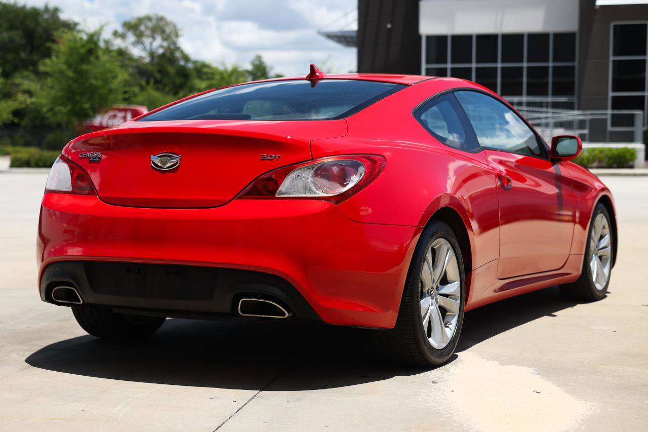 Used 2010 Hyundai Genesis 2.0T RWD image 11