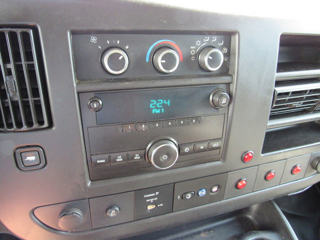 Used 2014 Chevrolet Express 2500 RWD image 34