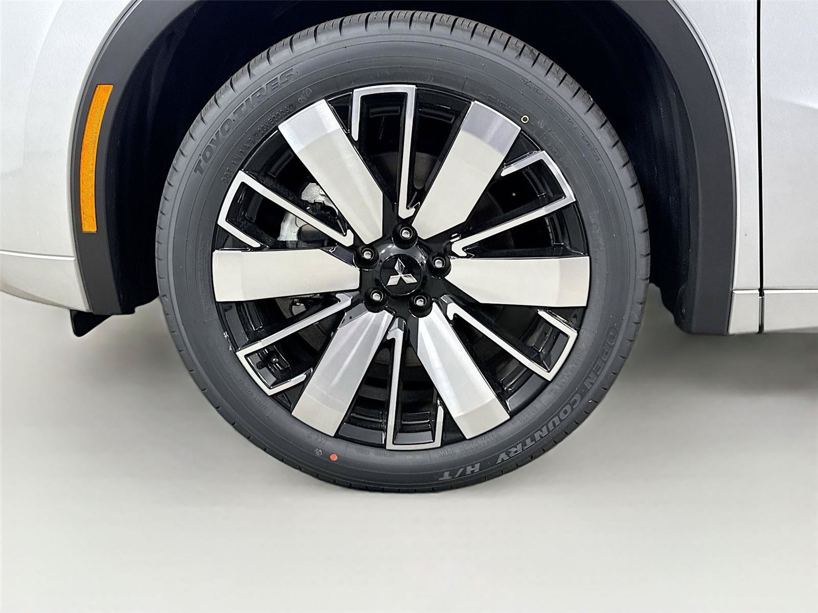 New 2026 Mitsubishi Outlander SEL FWD image 27