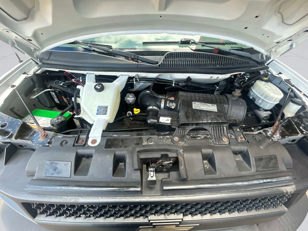 Used 2016 Chevrolet Express 3500 RWD image 11