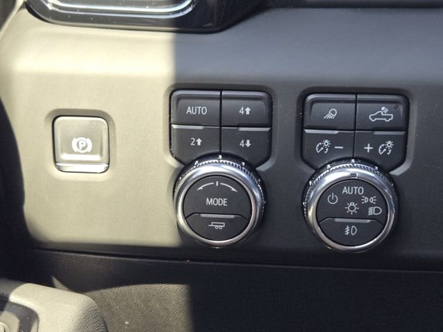 Used 2025 GMC Sierra 1500 AT4 w/ AT4 Premium Package image 24