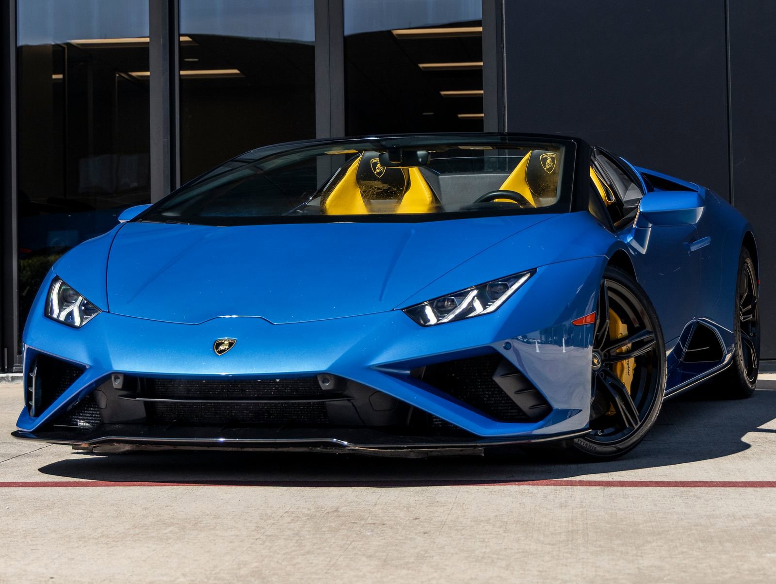 Used 2020 Lamborghini Huracan EVO image 1
