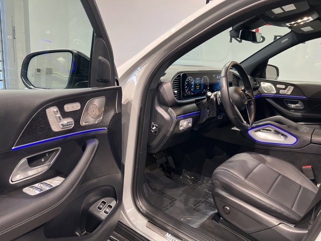 Used 2025 Mercedes-Benz GLE 450e 4MATIC w/ AMG Line Exterior image 16