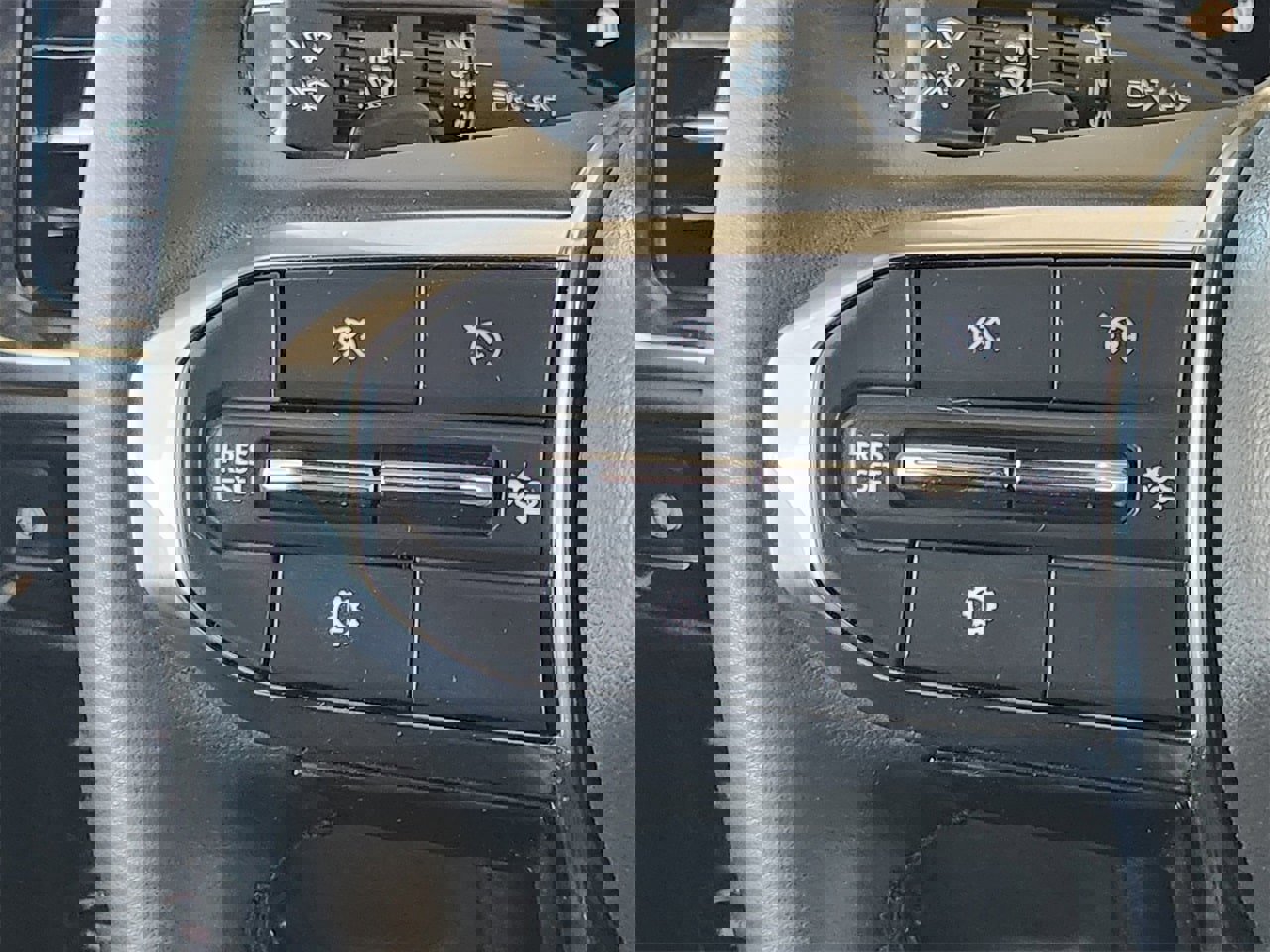 Used 2025 GMC Yukon Denali image 26