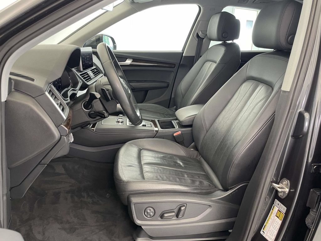 Used 2019 Audi Q5 2.0T Premium Plus w/ Premium Plus Package AWD/4WD image 5