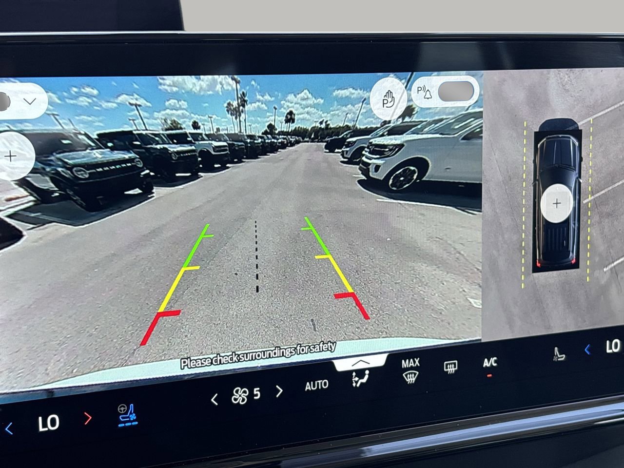 Certified 2025 Ford Expedition Platinum AWD/4WD image 24