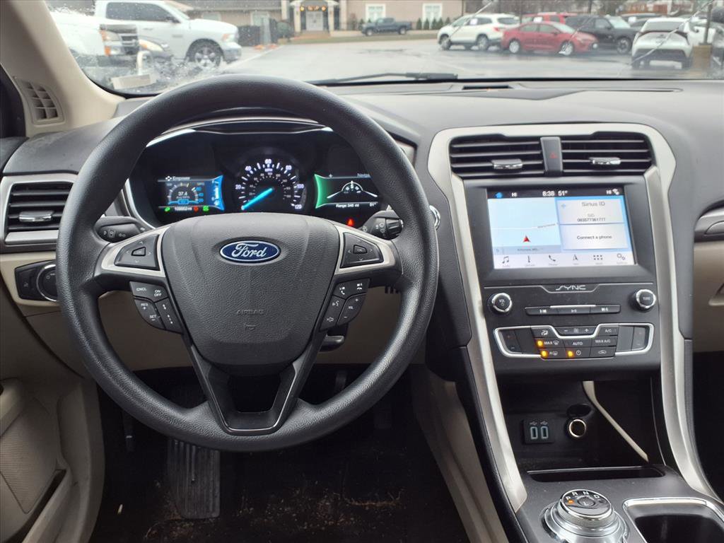 Used 2019 Ford Fusion SE image 5
