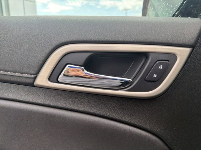 Used 2020 GMC Yukon XL Denali w/ Denali Ultimate Package AWD/4WD image 18