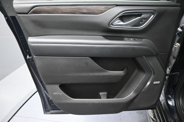 Used 2022 Chevrolet Suburban LT AWD/4WD image 19