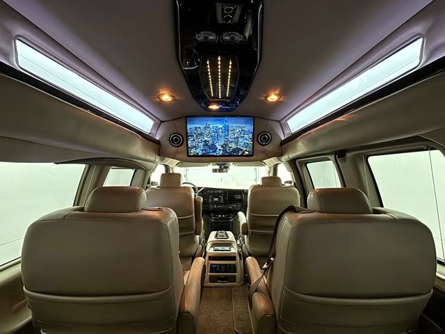 Used 2020 GMC Savana 2500 w/ Enhanced Convenience Package RWD image 3