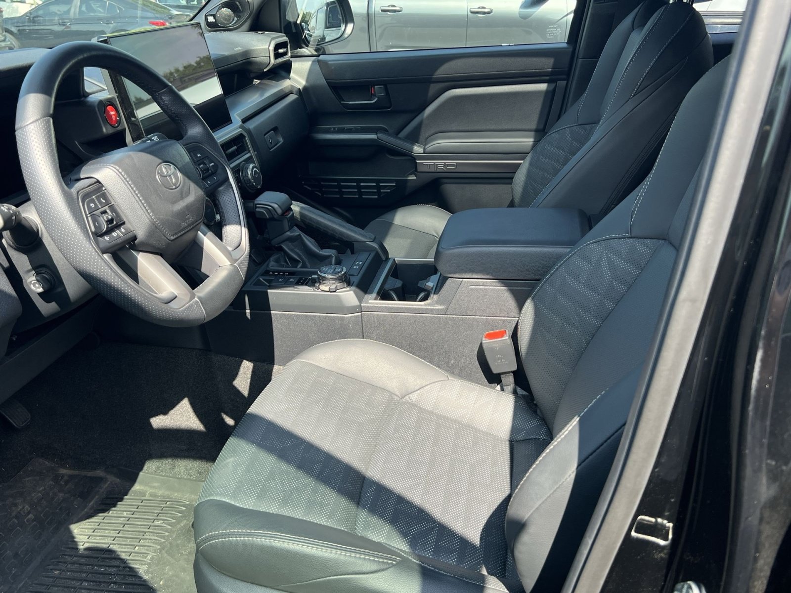 Used 2025 Toyota 4Runner TRD Off-Road Premium AWD/4WD image 11