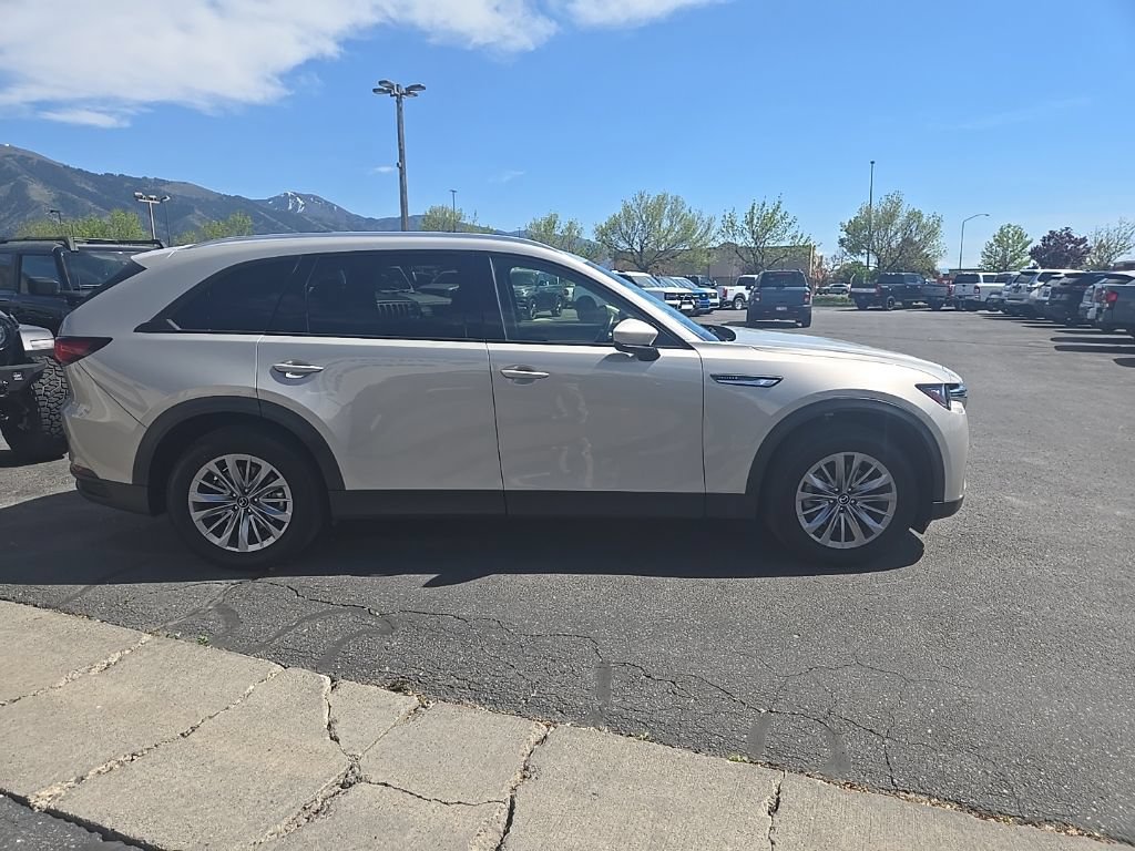 Used 2025 MAZDA CX-90 3.3 Turbo w/ Preferred Package AWD/4WD image 4
