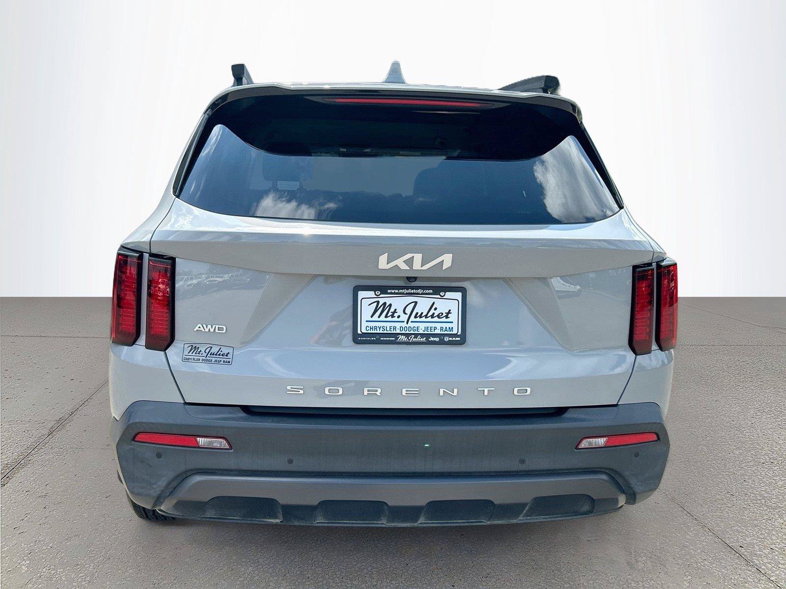 Used 2022 Kia Sorento S AWD/4WD image 5