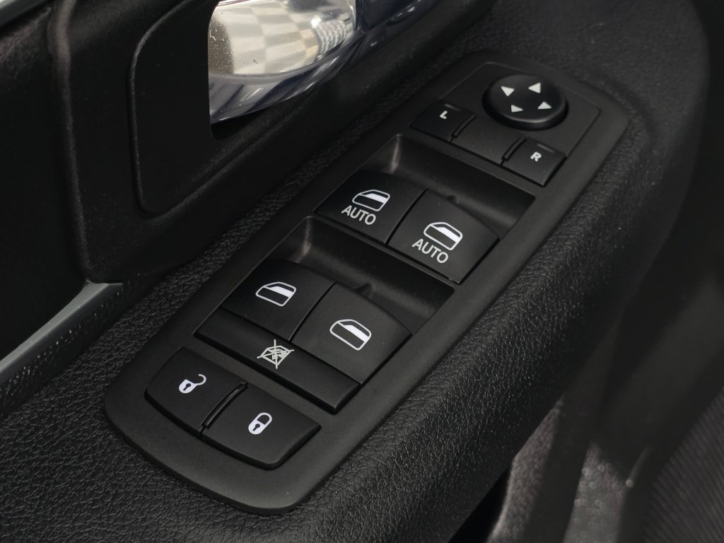 Used 2021 RAM 1500 Warlock AWD/4WD image 32
