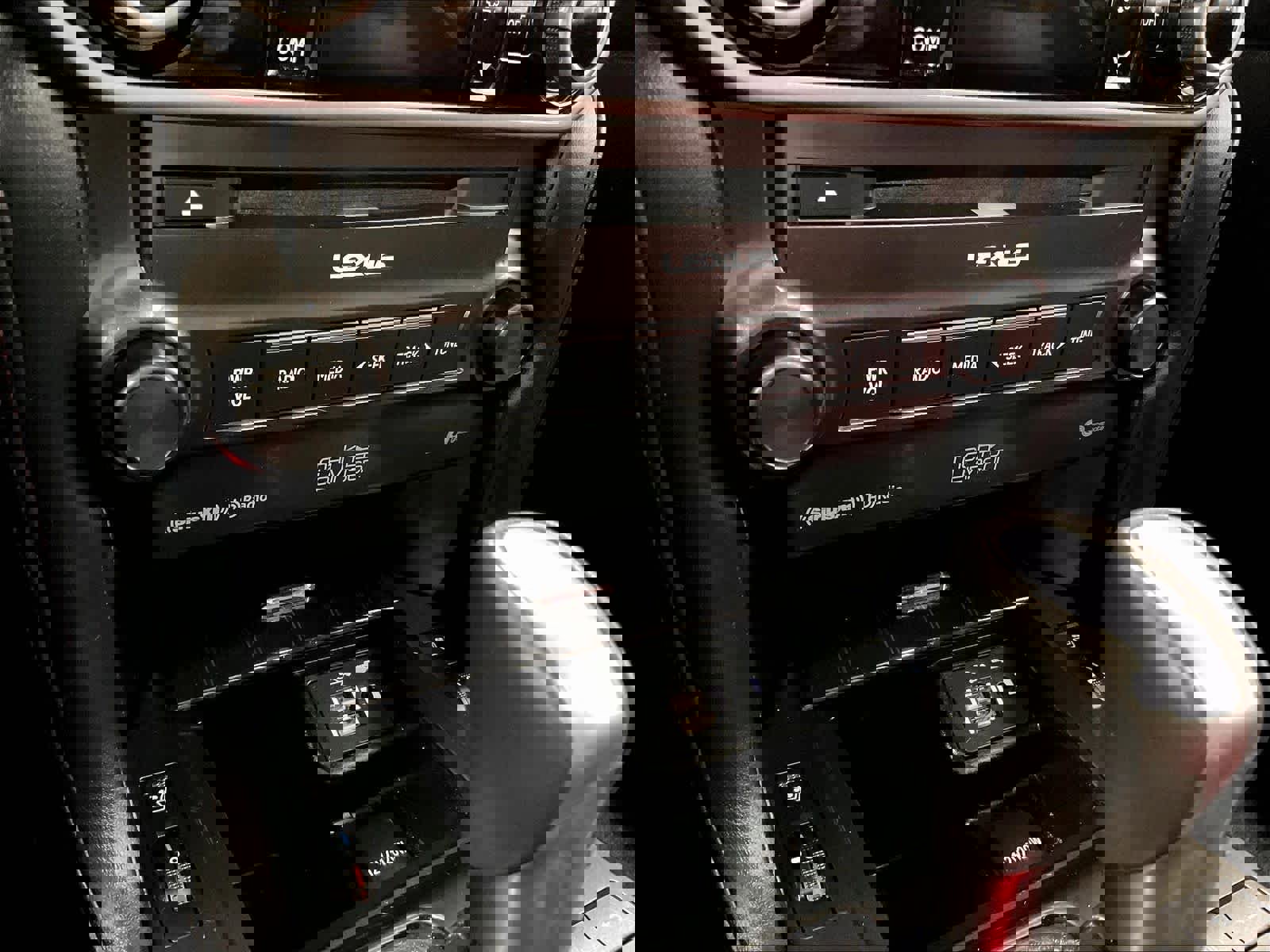 Used 2023 Lexus GX 460 Luxury w/ Sport Design Package AWD/4WD image 26