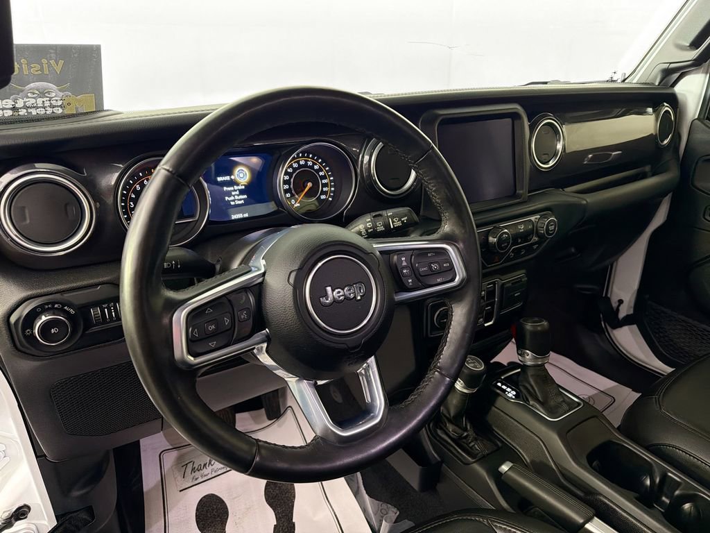 Used 2021 Jeep Wrangler Unlimited Sahara image 9