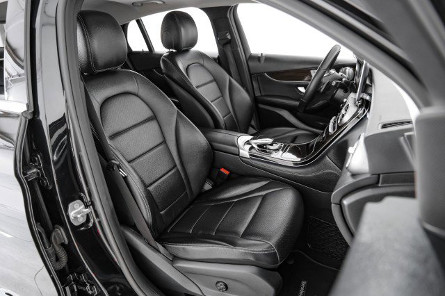 Used 2017 Mercedes-Benz GLC 300 4MATIC Coupe image 32