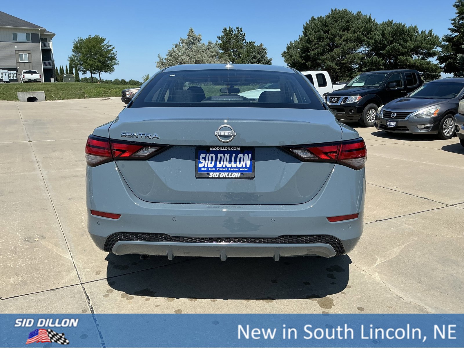 New 2025 Nissan Sentra SV w/ Trunk Package image 4