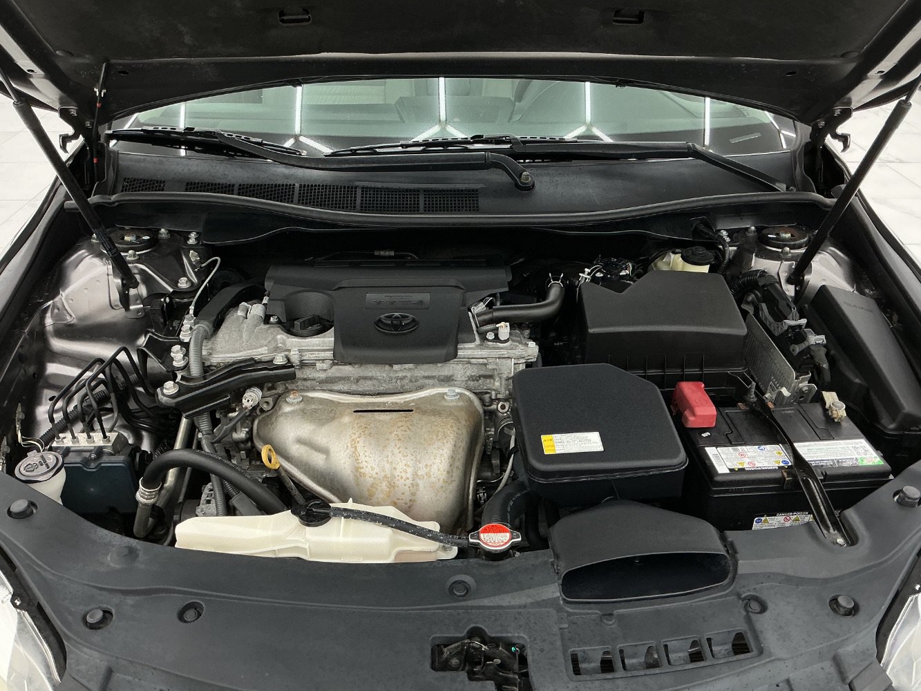 Used 2016 Toyota Camry LE FWD image 28