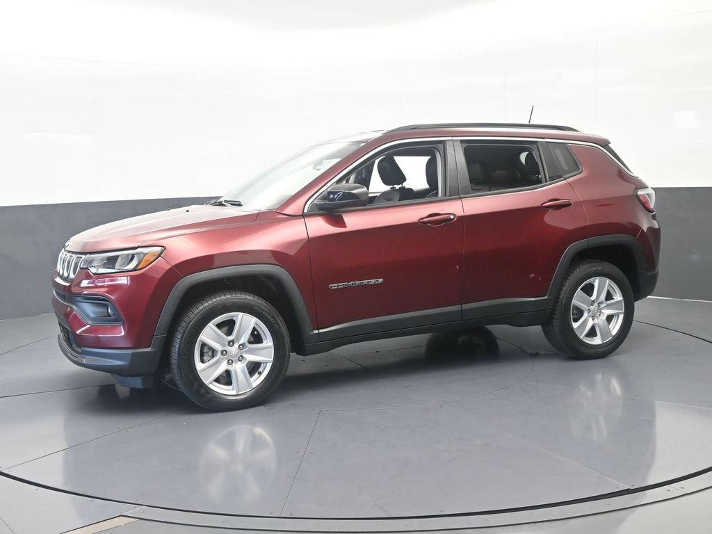 Used 2022 Jeep Compass Latitude AWD/4WD image 2