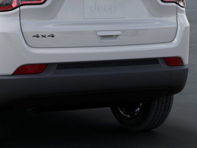 New 2026 Jeep Compass Latitude image 13