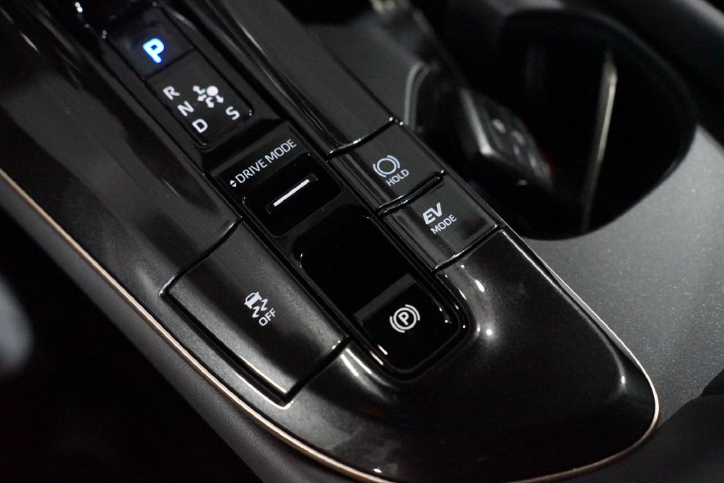 New 2027 Toyota Crown AWD/4WD image 23