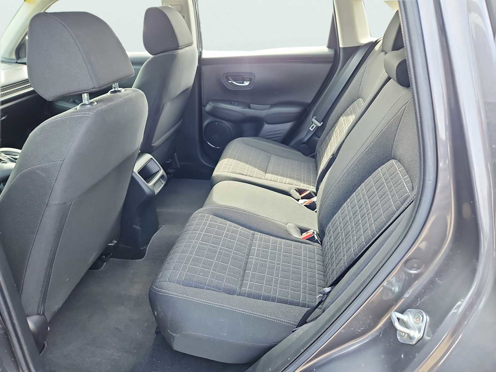 Certified 2023 Honda HR-V LX image 27