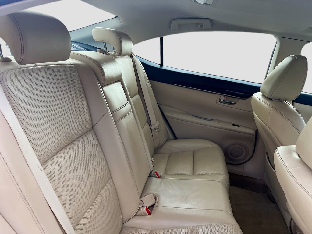 Used 2015 Lexus ES 350 350 w/ Luxury Package image 26