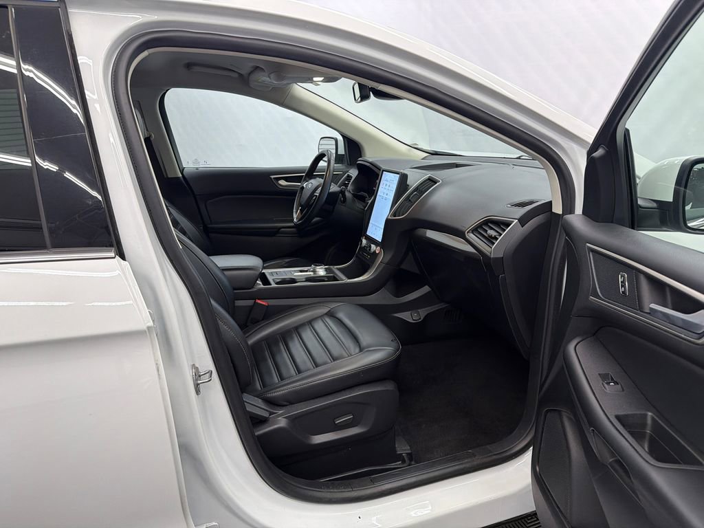 Used 2024 Ford Edge SEL AWD/4WD image 14