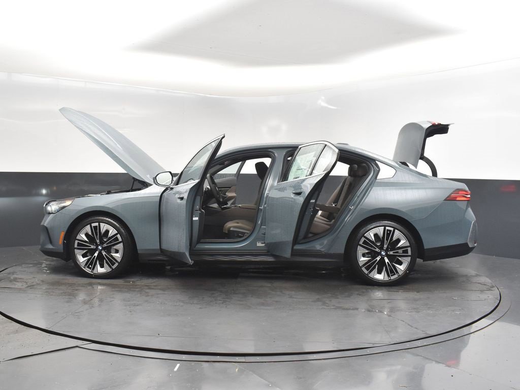 New 2026 BMW 530i w/ Premium Package image 47