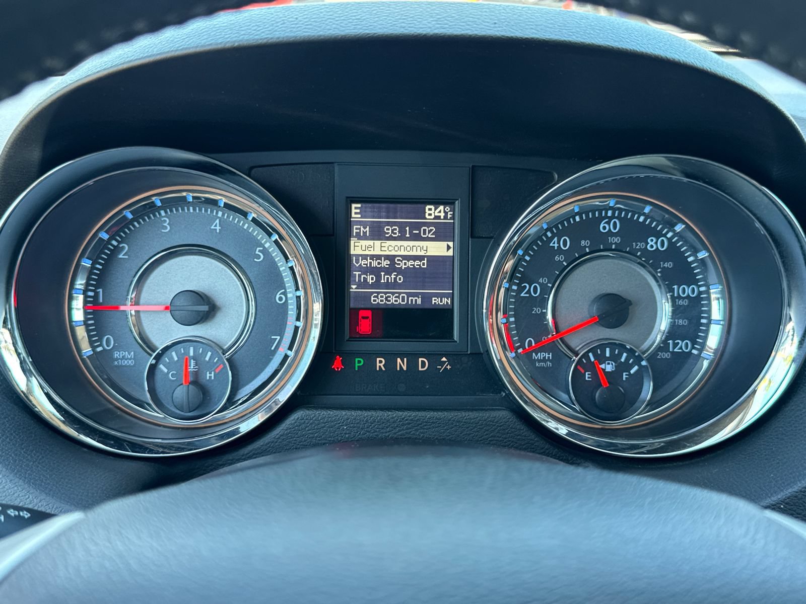 Used 2014 Chrysler Town & Country Touring FWD image 20