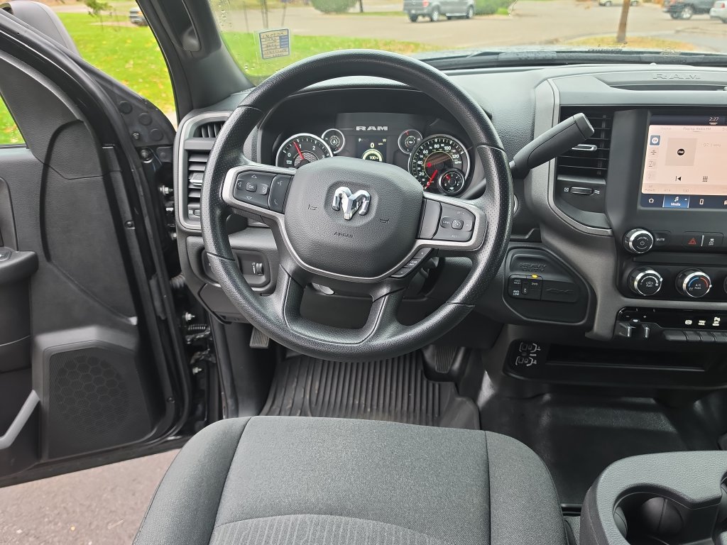 Used 2024 RAM 3500 Tradesman w/ Chrome Appearance Group AWD/4WD image 15