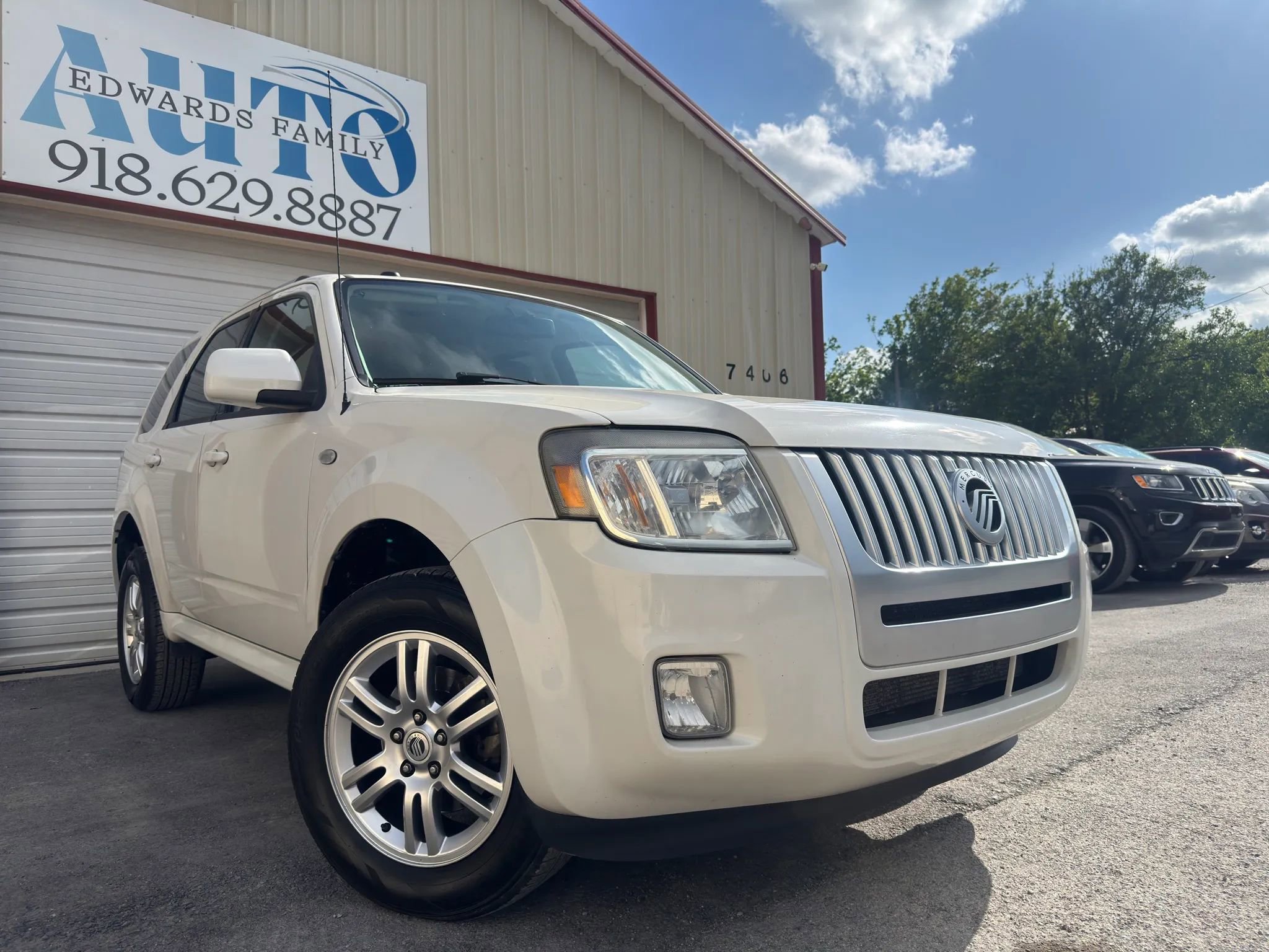 Used 2009 Mercury Mariner Premier FWD image 1