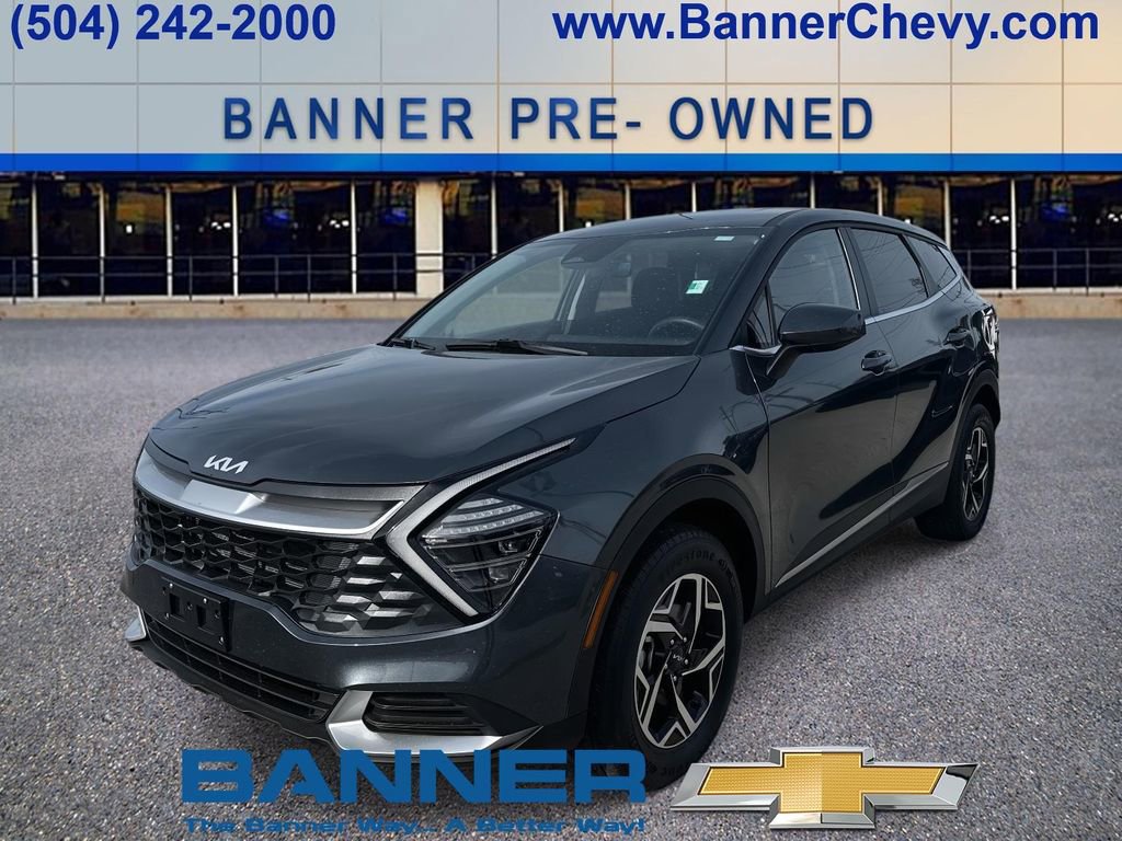 Used 2024 Kia Sportage LX image 2