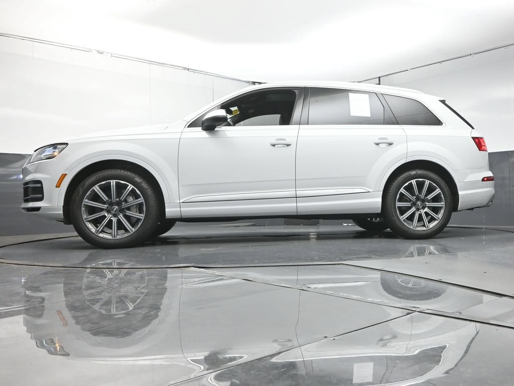Used 2017 Audi Q7 3.0T Premium Plus w/ Premium Plus Package AWD/4WD image 35