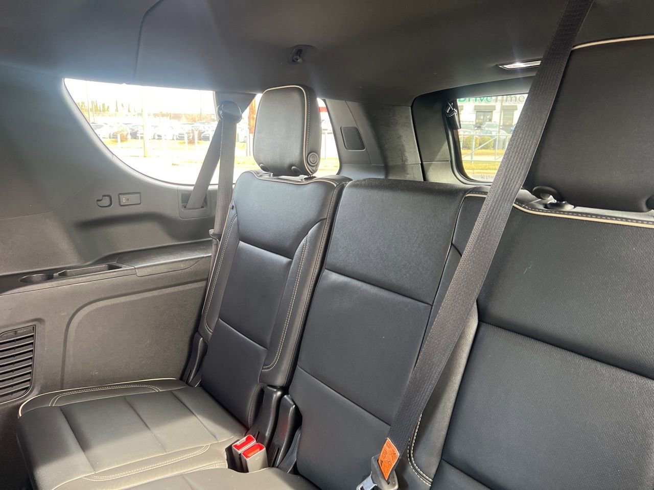 Used 2023 Chevrolet Suburban Premier image 23