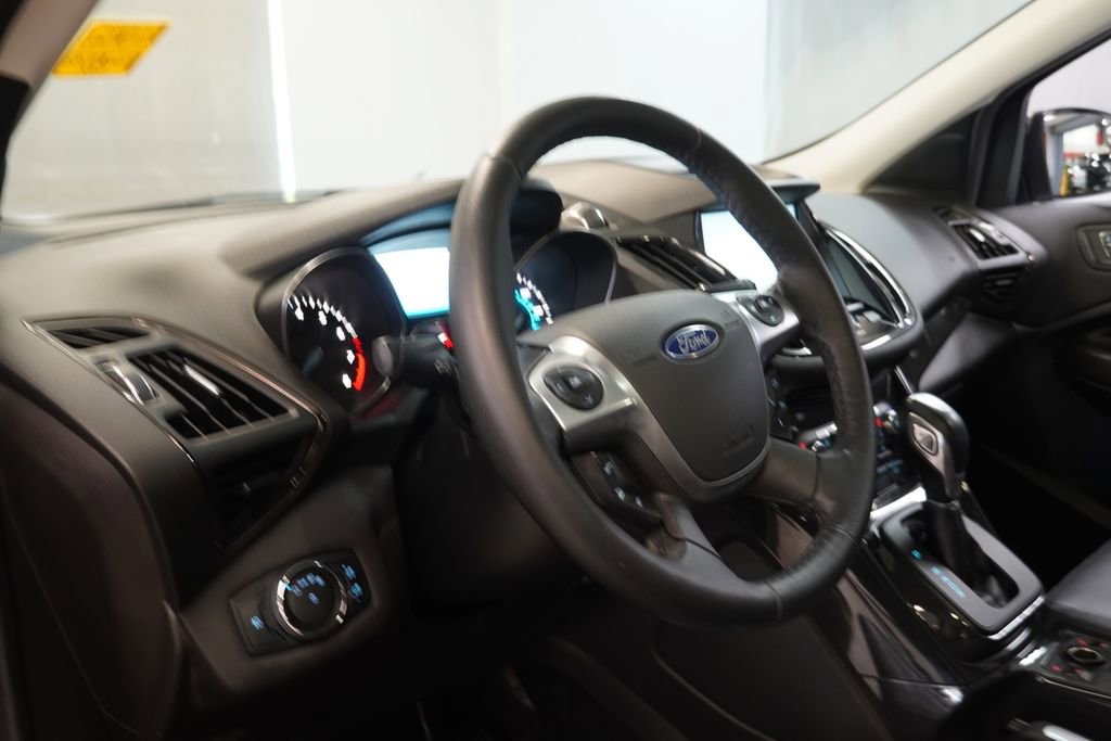 Used 2014 Ford Escape Titanium AWD/4WD image 7