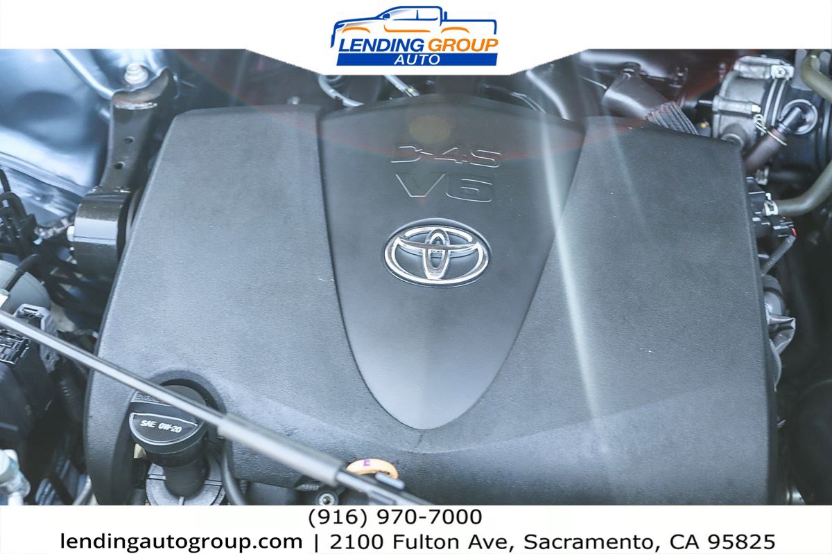 Used 2019 Toyota Highlander XLE w/ Carpet Mat Package (TMS) image 25