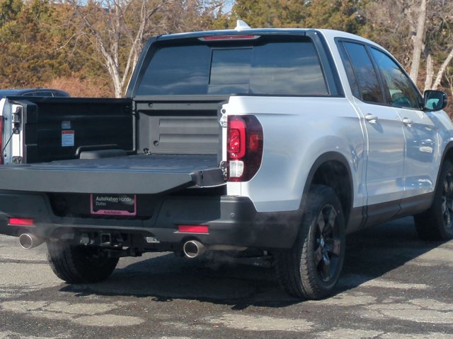New 2026 Honda Ridgeline Black Edition image 2